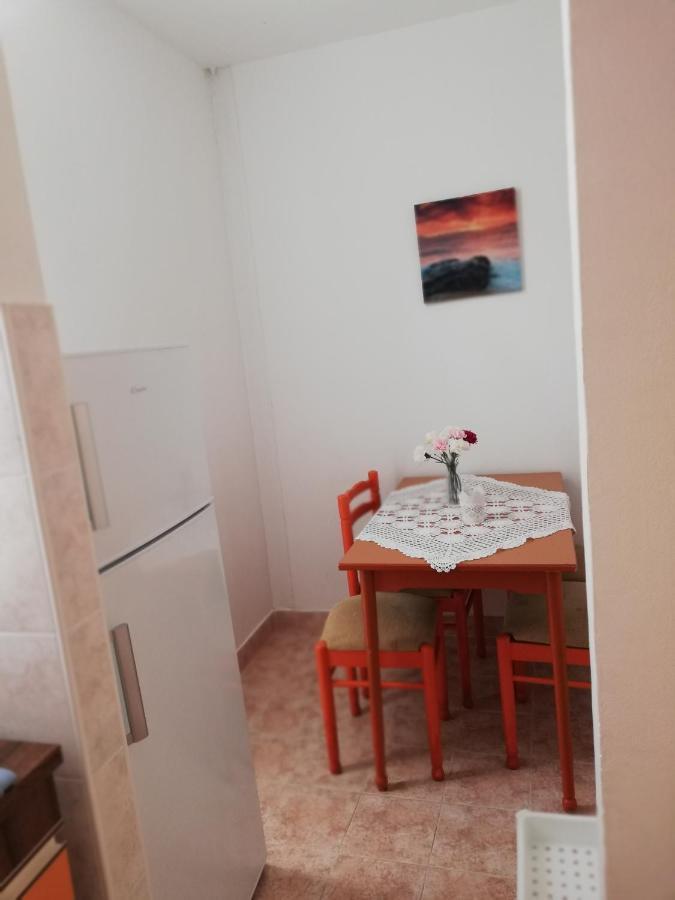 Apartment Basic Петрчане Екстер'єр фото