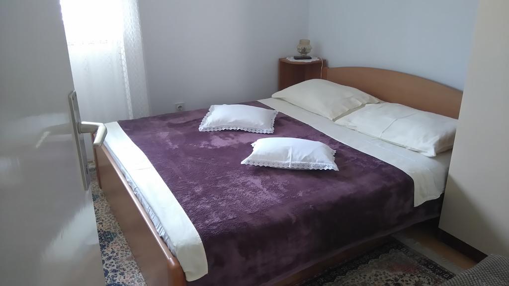 Apartment Basic Петрчане Екстер'єр фото