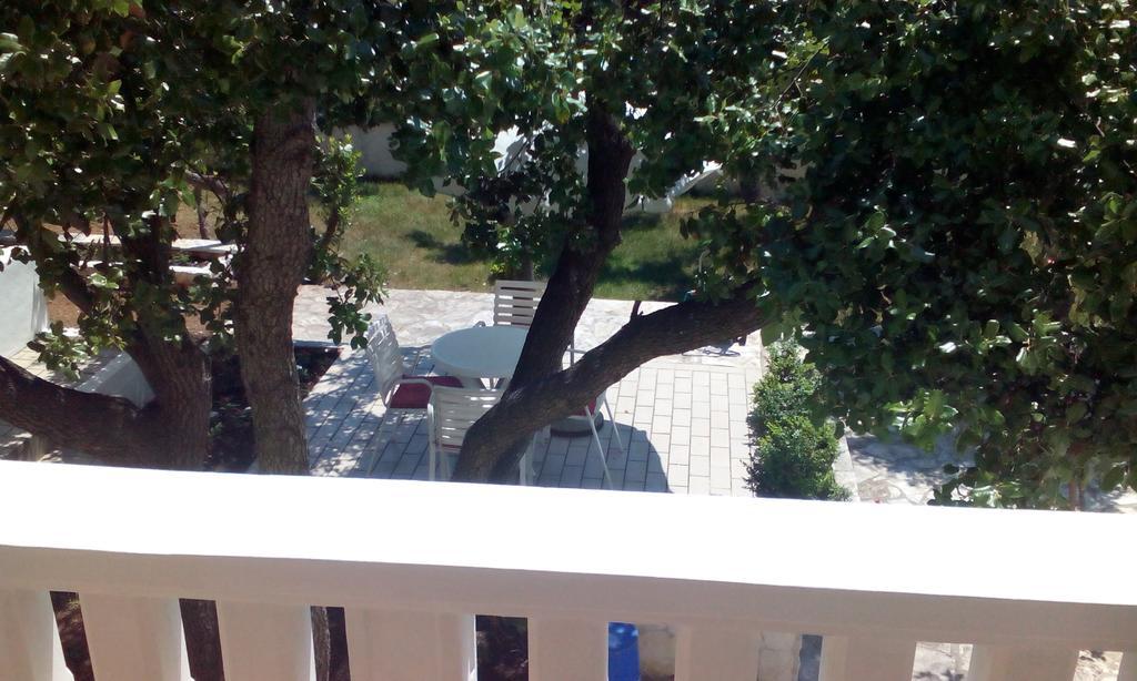 Apartment Basic Петрчане Екстер'єр фото